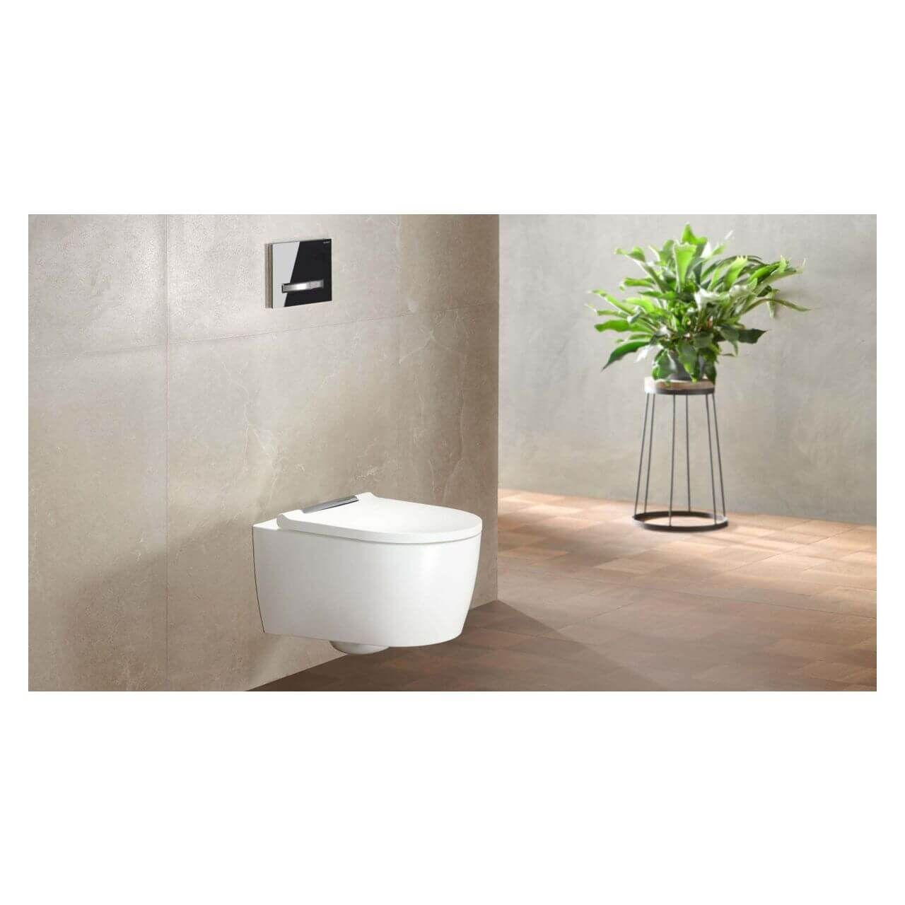 Geberit Wand-Tiefspül-WC One mit WC-Sitz weiß/hochglanzverchromt